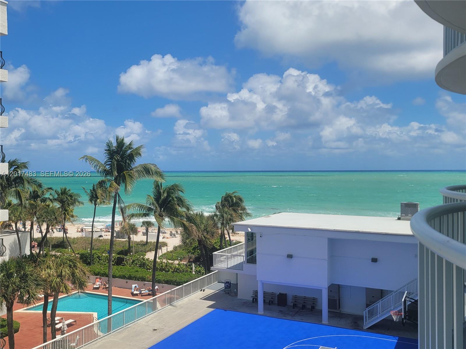 5401 Collins Ave 307