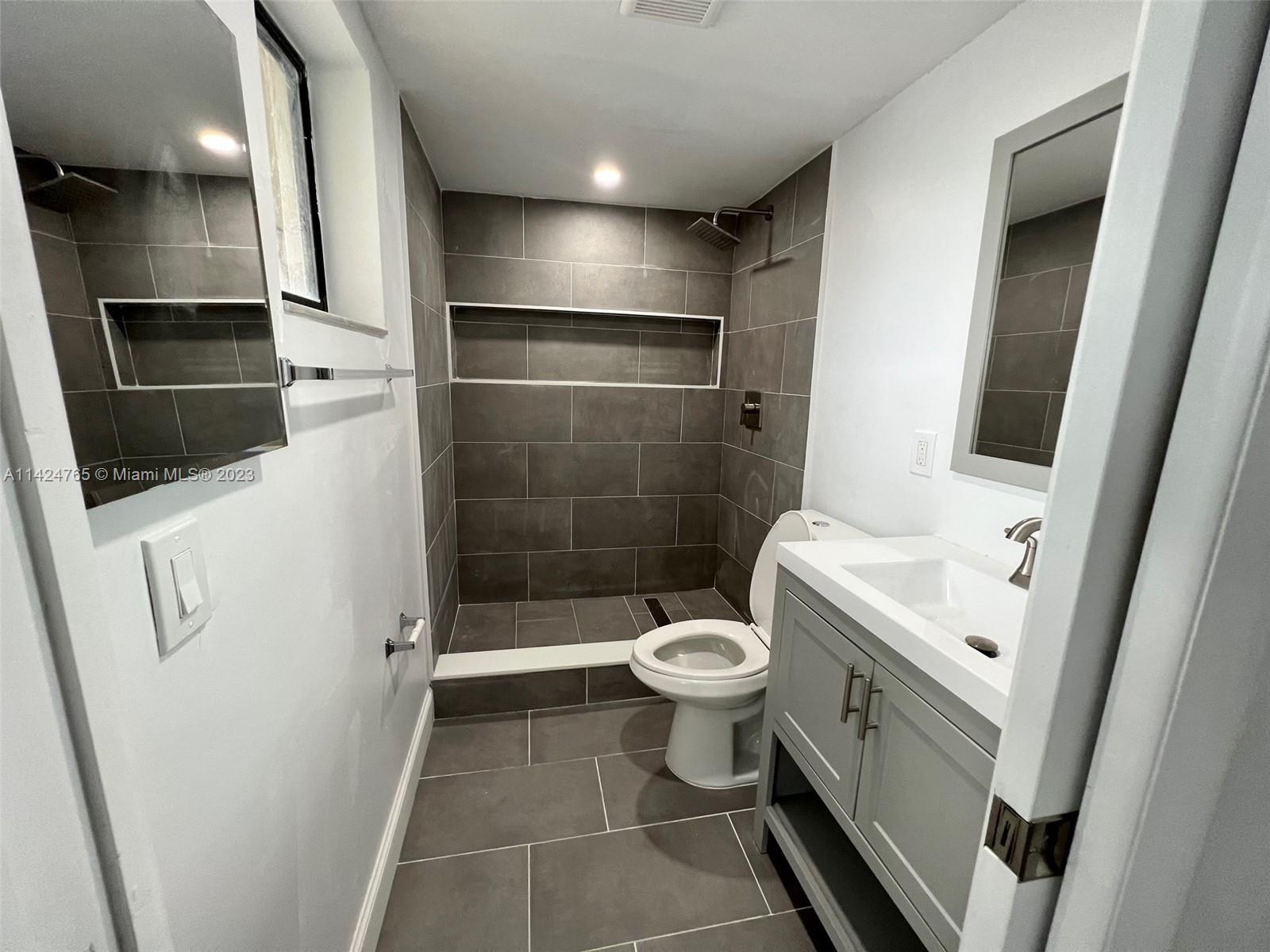 FOX CHASE CONDO #3 - Residential Lease