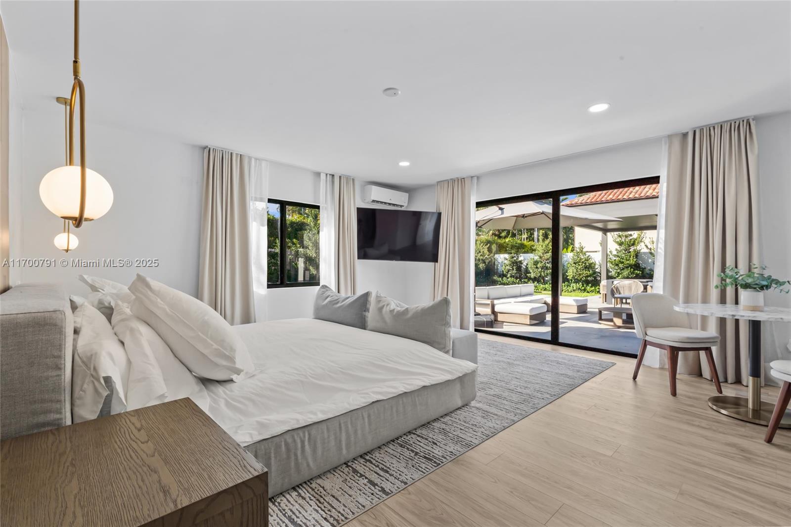 HIBISCUS ISLAND - Residential Lease