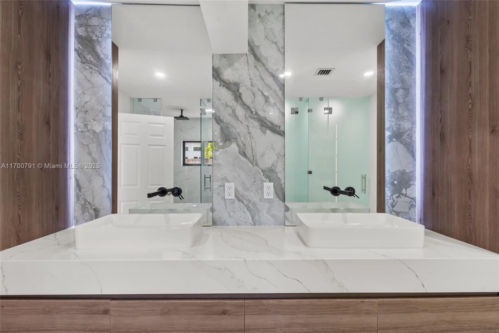 HIBISCUS ISLAND - Residential Lease