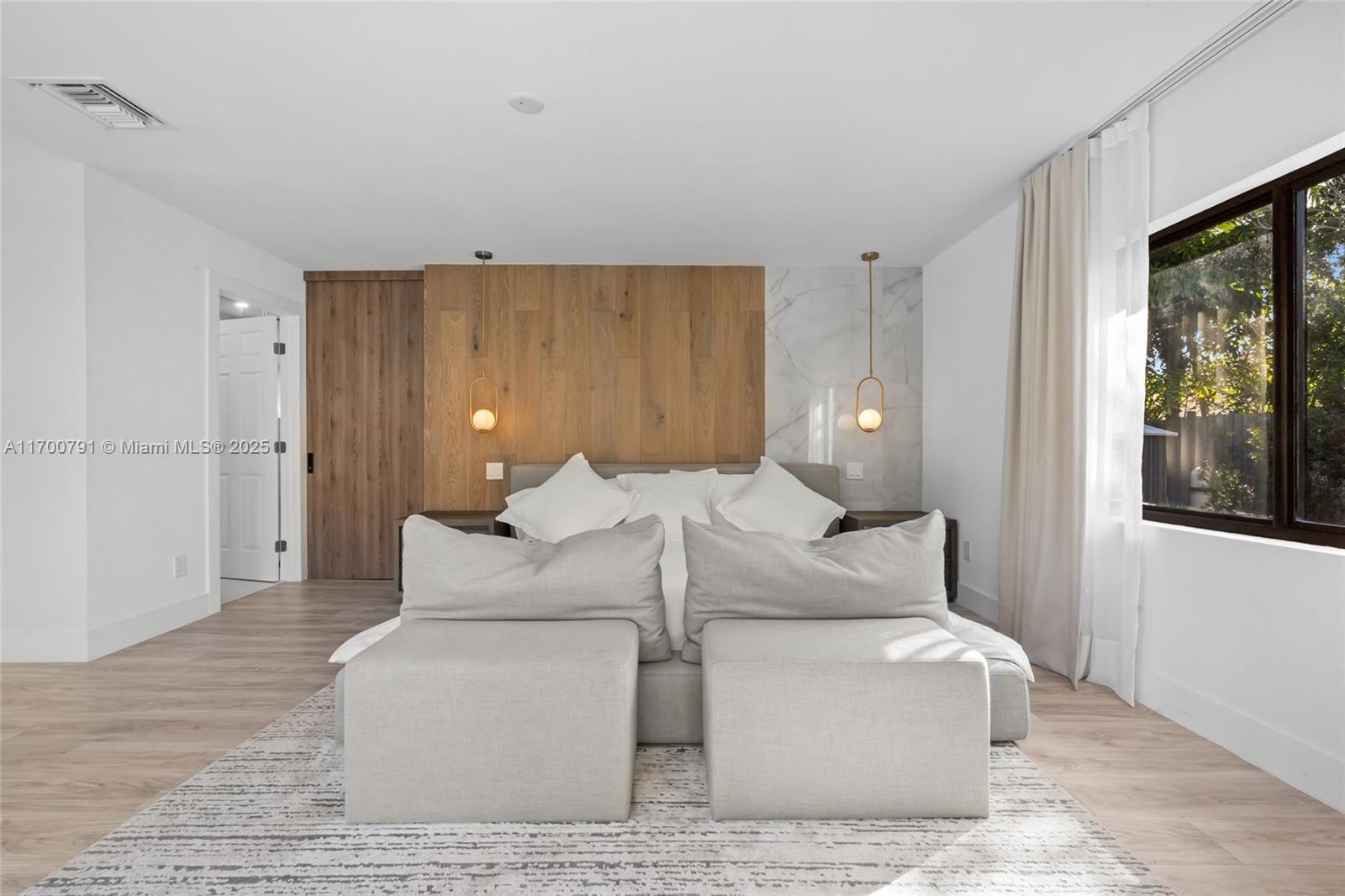 HIBISCUS ISLAND - Residential Lease