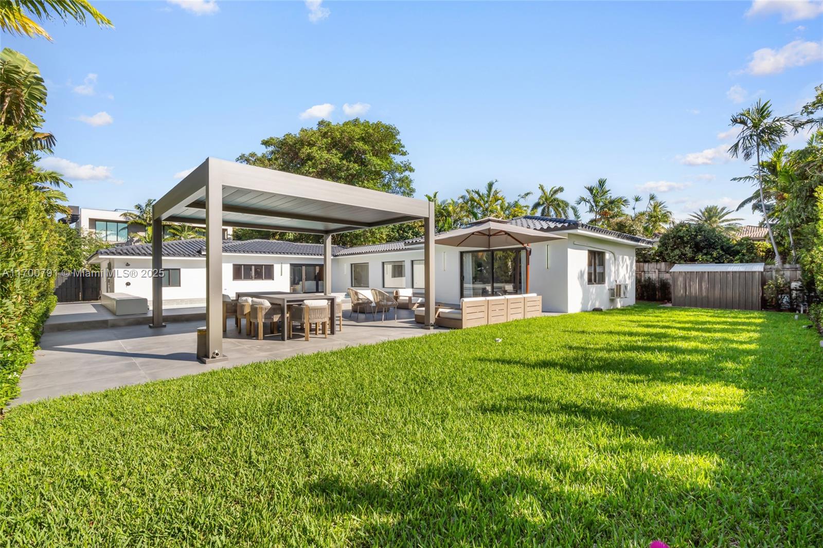 HIBISCUS ISLAND - Residential Lease