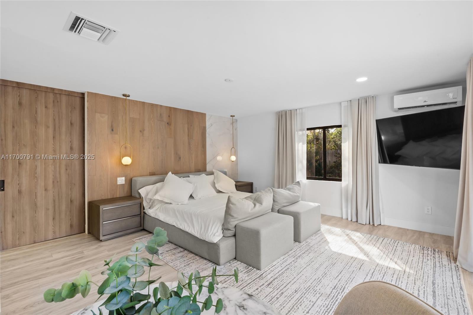 HIBISCUS ISLAND - Residential Lease