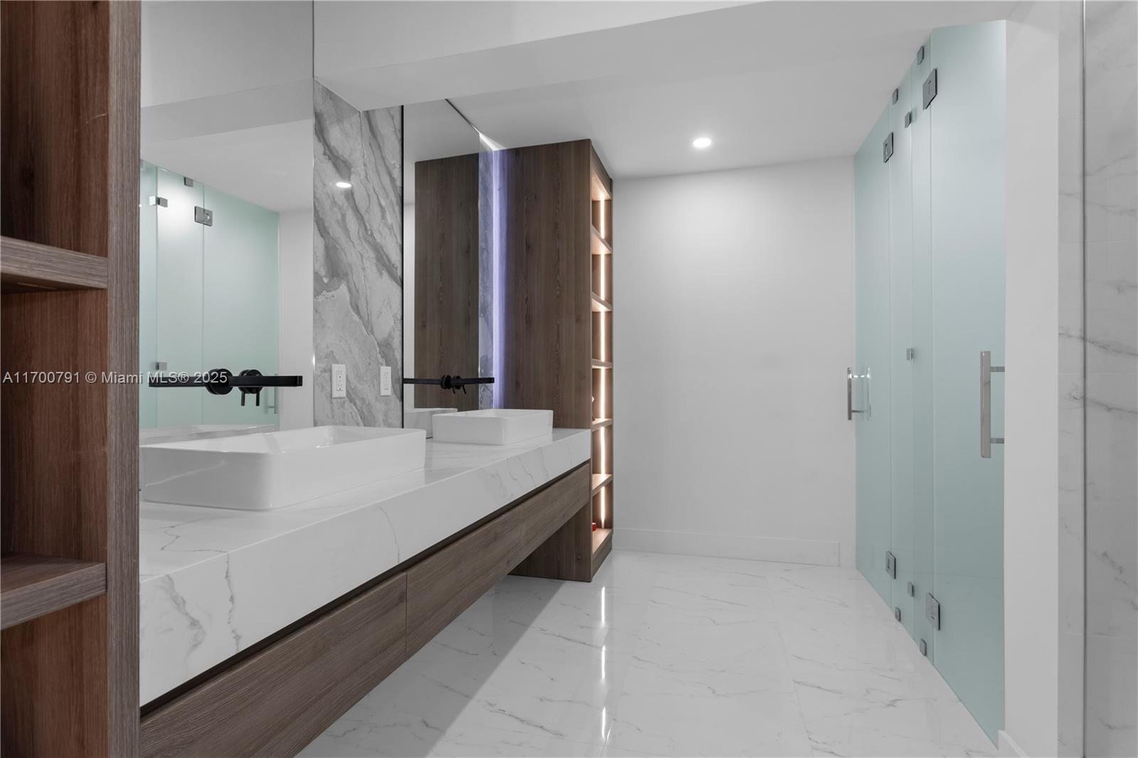 HIBISCUS ISLAND - Residential Lease