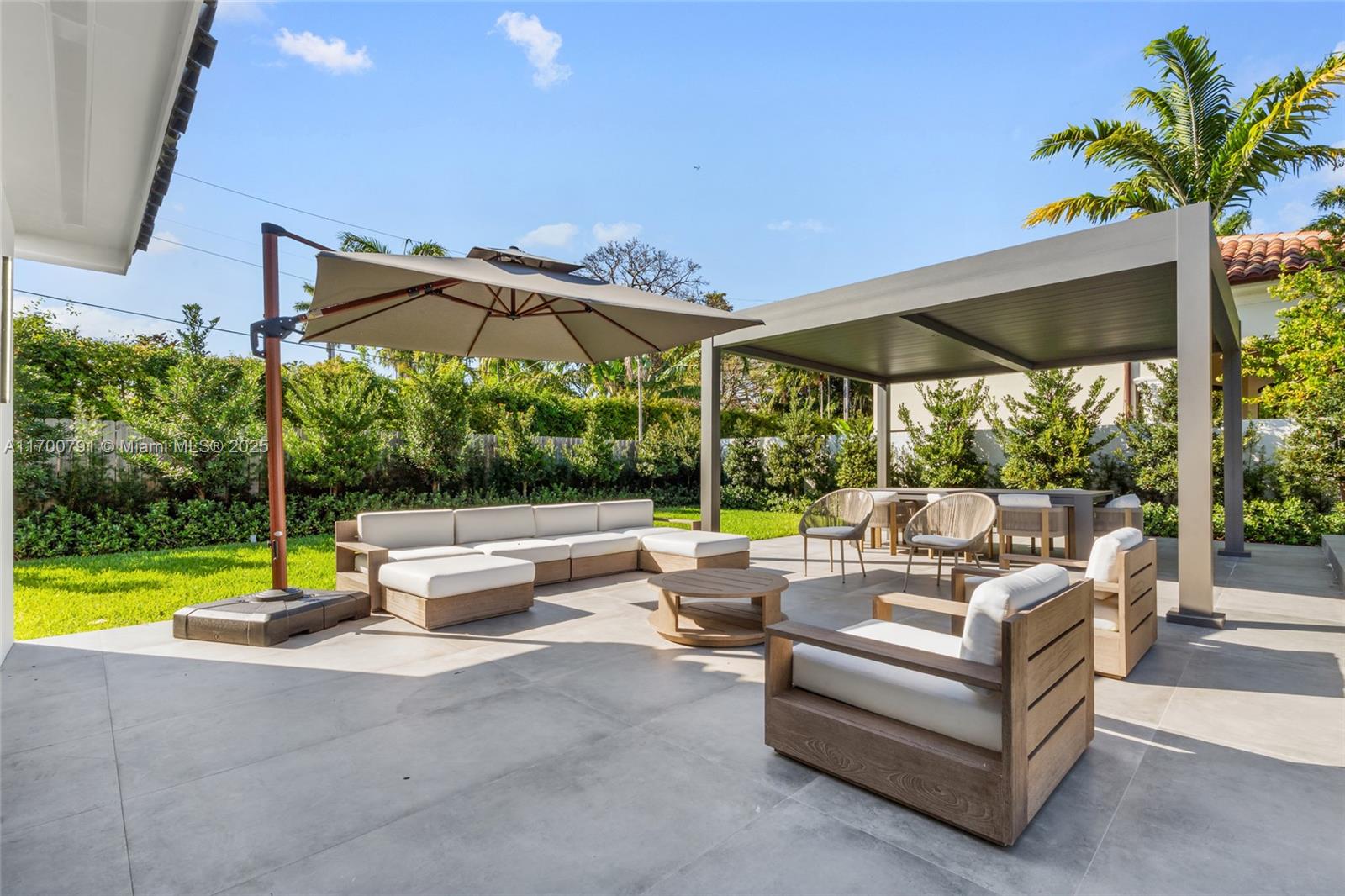 HIBISCUS ISLAND - Residential Lease