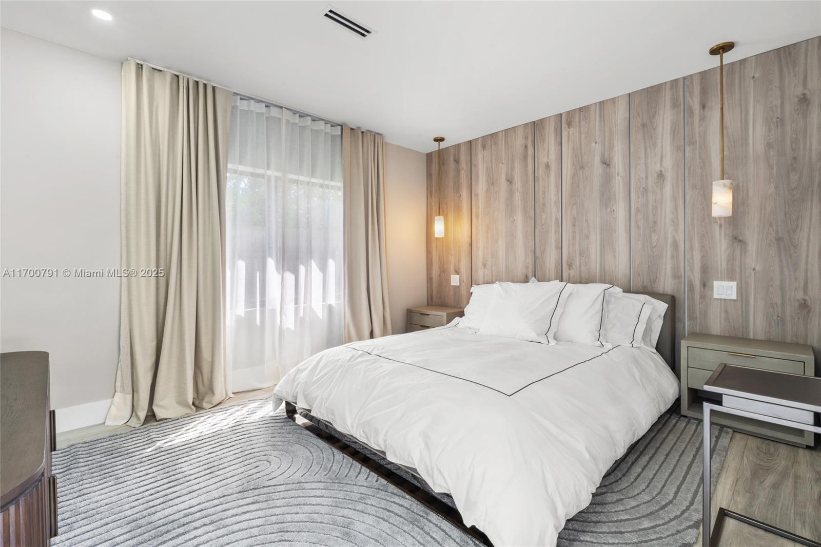 HIBISCUS ISLAND - Residential Lease