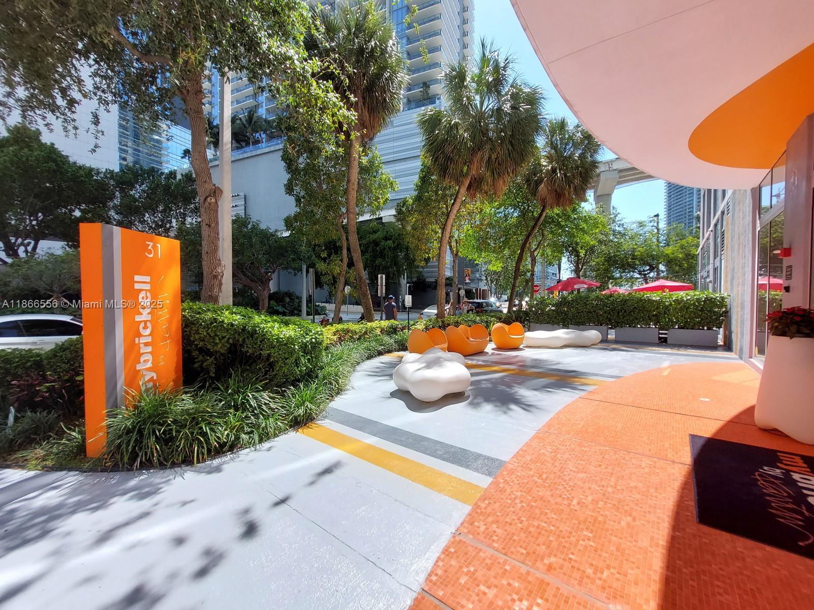 Your vibrant Brickell life starts now in this stunning, fully furnished studio. Imagine: no moving hassles, just move-in-ready luxury with a king-size bed, in-unit washer/dryer, and a beautiful kitchen.
Your private balcony is the perfect perch to enjoy the city views, while the building's premium gym become your personal wellness escape. You’re not just renting an apartment; you’re gaining a key to the neighborhood—Brickell City Center’s finest restaurants and boutiques are literally a short walk away.
Commute with ease thanks to seamless Metrorail access to Downtown, the Airport, and beyond. Basic internet is included, and optional parking is available.
This is urban living, perfected. Contact us to claim your tour before it’s gone.