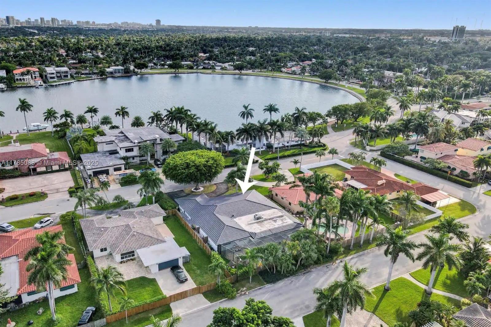1141 N Northlake Dr