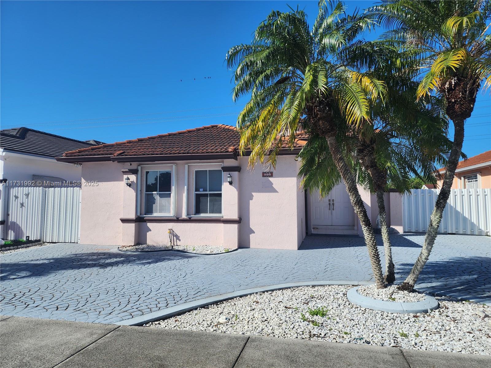 986 Nw 136th Ct 986, Miami, Broward County, Florida - 3 Bedrooms  
2 Bathrooms - 