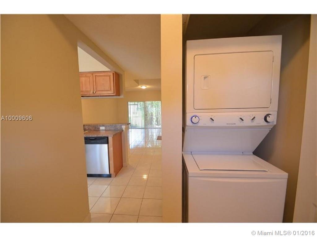 Bonaventure 82-43 B - Residential Lease