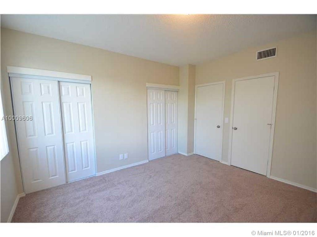 Bonaventure 82-43 B - Residential Lease