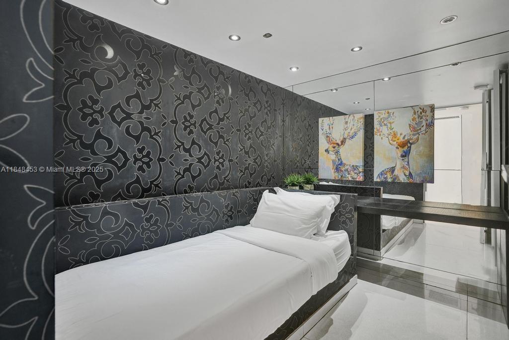 CASA GRANDE CONDO - Residential