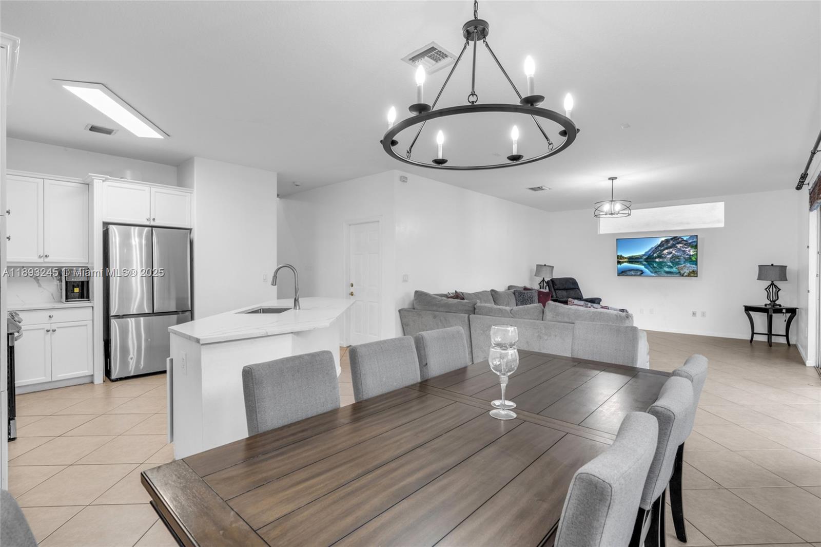 RIVIERA ISLES III - Residential