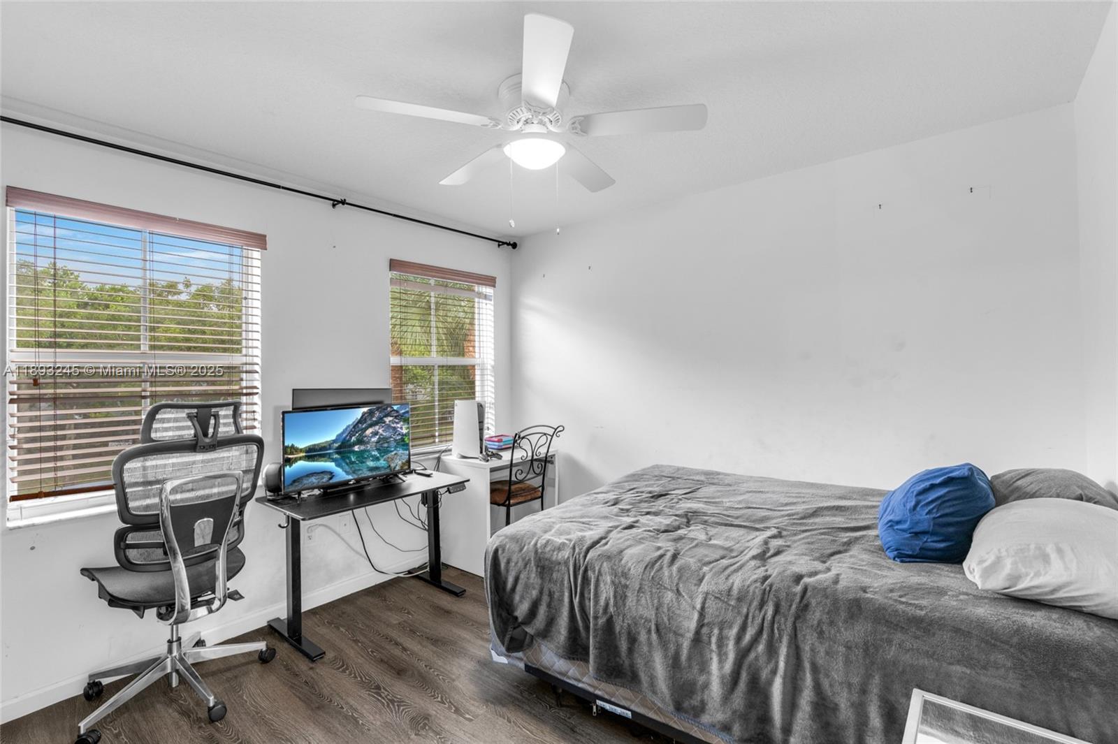 RIVIERA ISLES III - Residential
