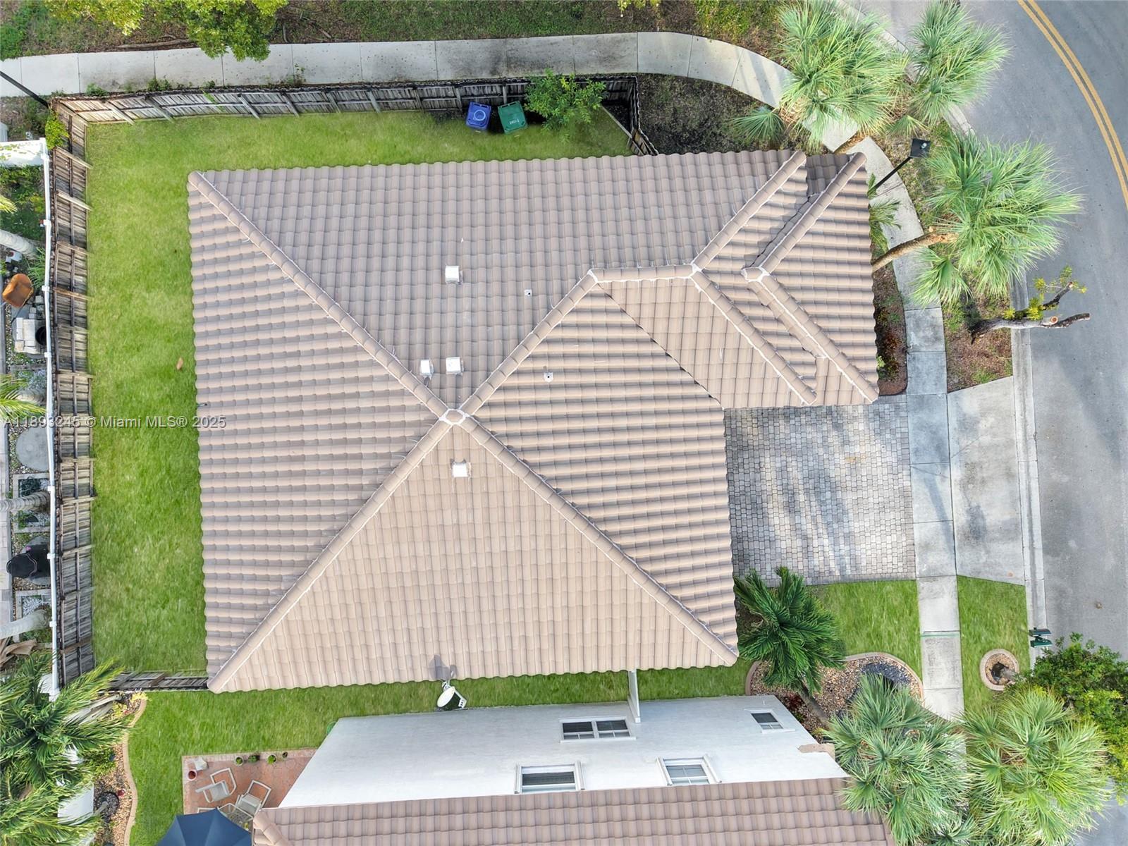 RIVIERA ISLES III - Residential