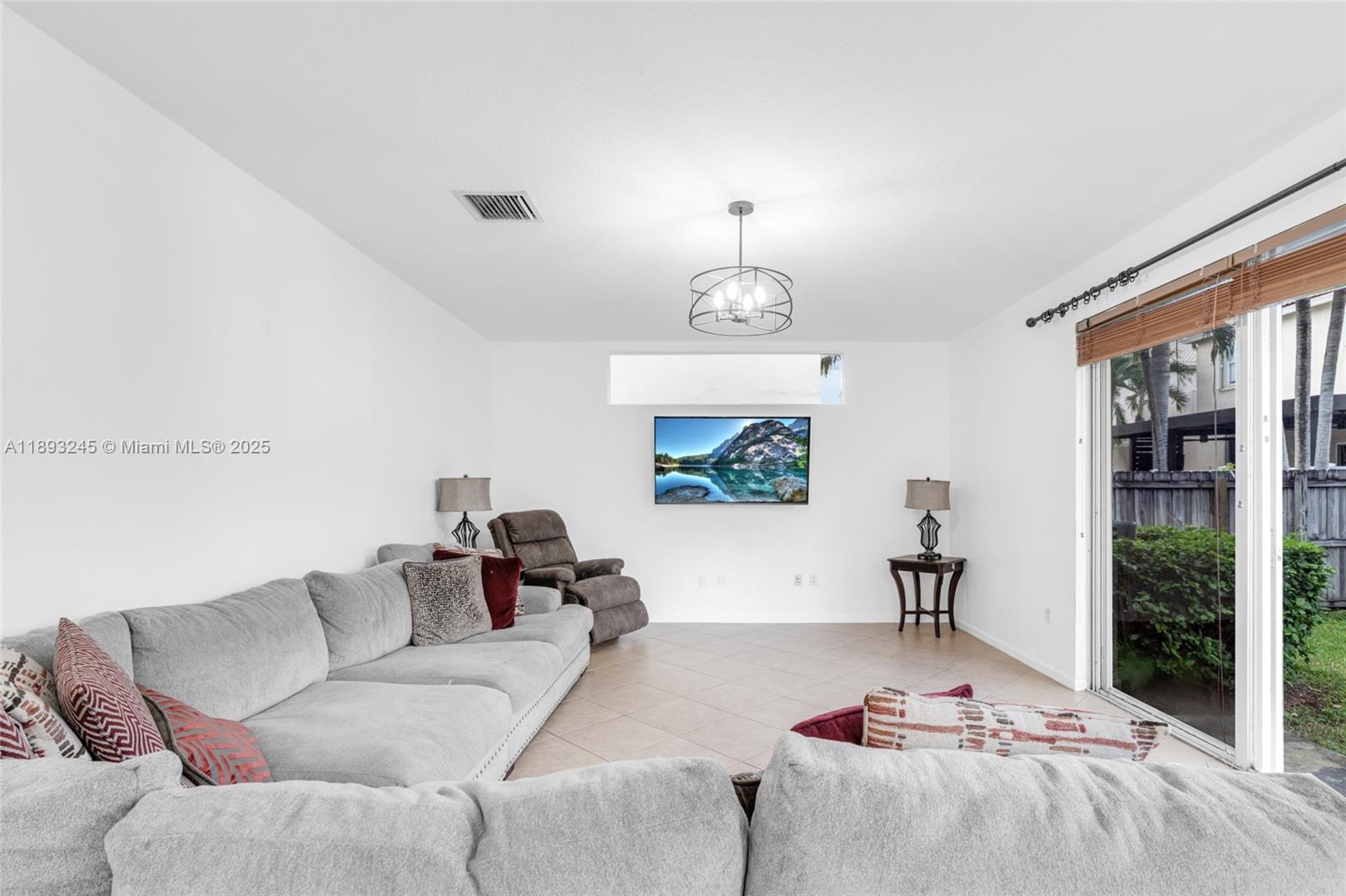 RIVIERA ISLES III - Residential