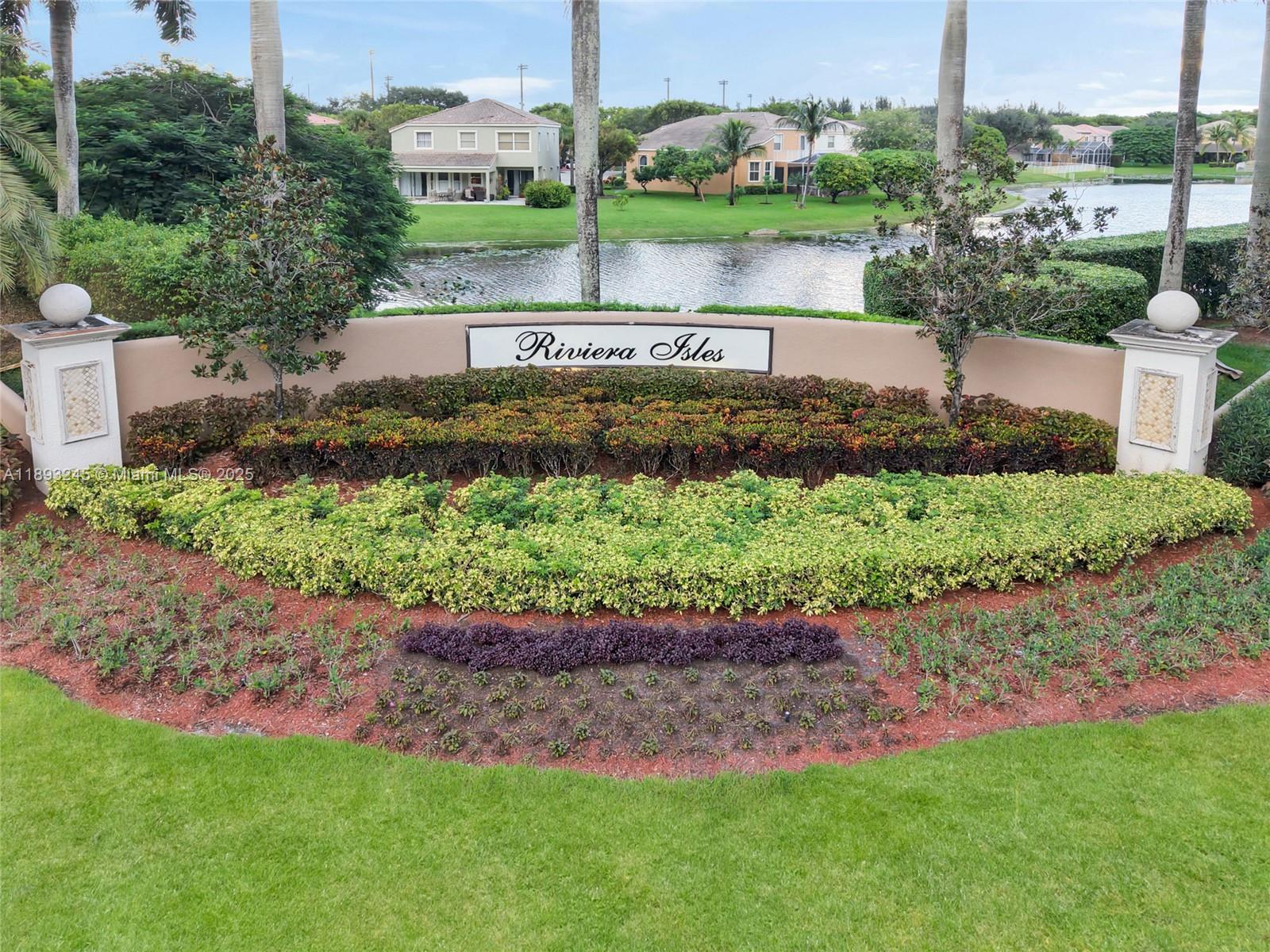 RIVIERA ISLES III - Residential