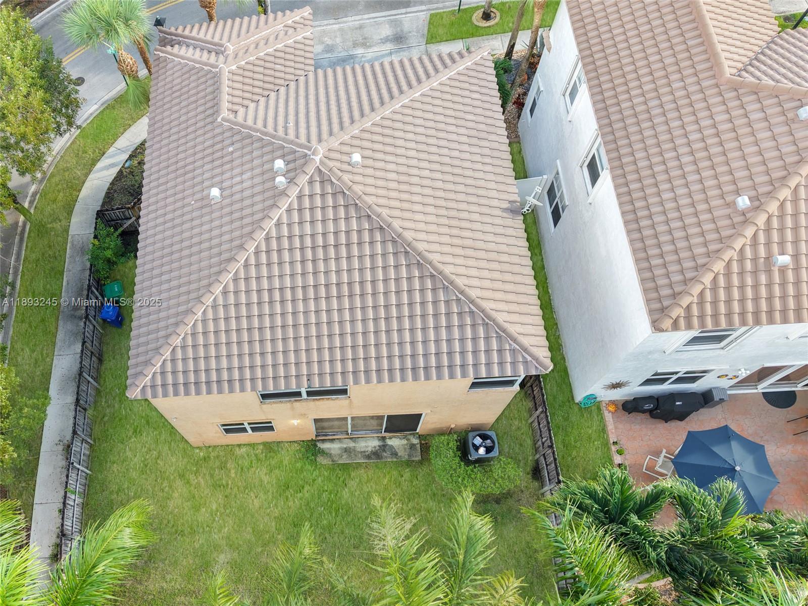 RIVIERA ISLES III - Residential