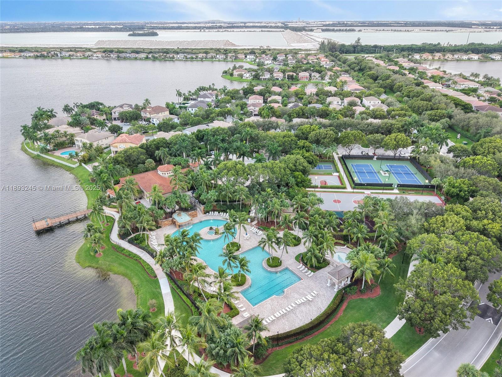 RIVIERA ISLES III - Residential