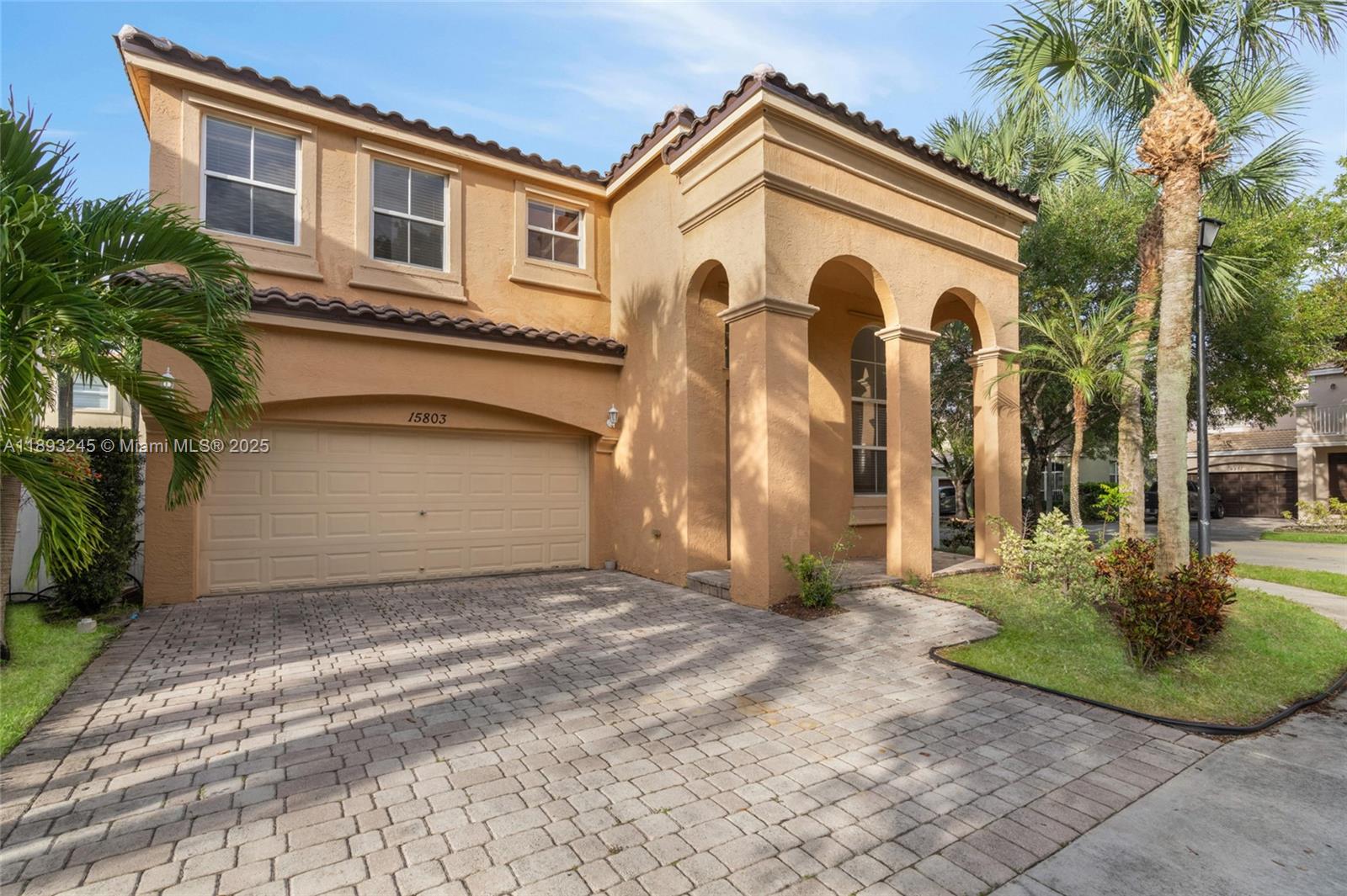 RIVIERA ISLES III - Residential