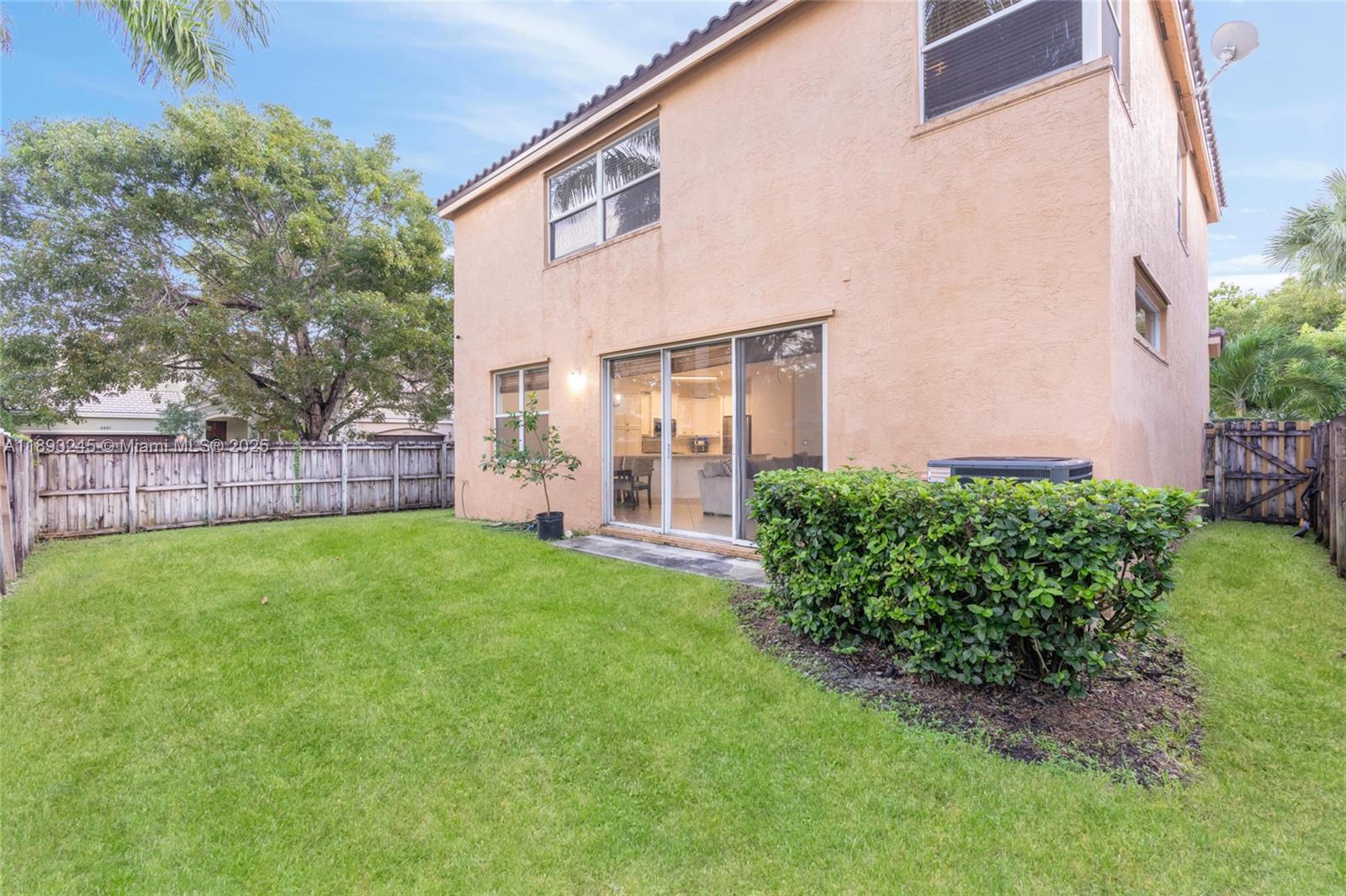 RIVIERA ISLES III - Residential