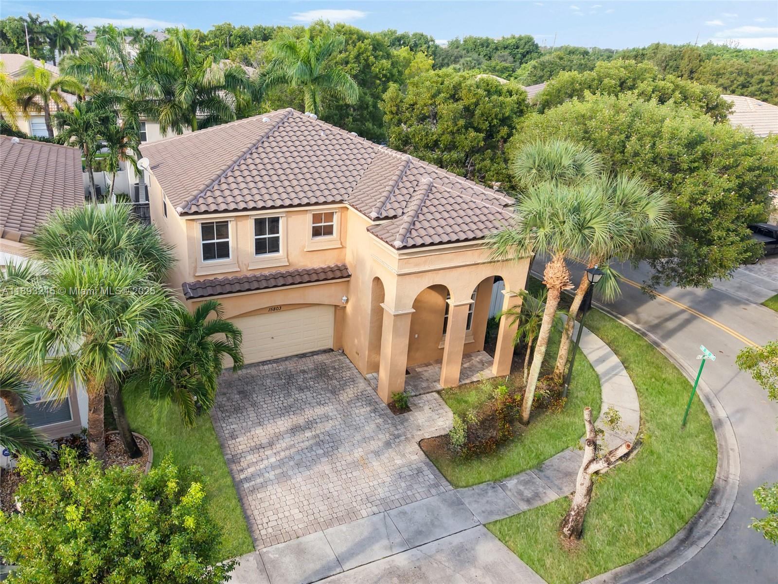 RIVIERA ISLES III - Residential