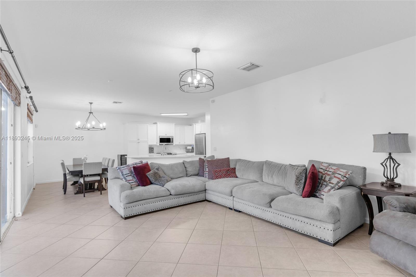 RIVIERA ISLES III - Residential