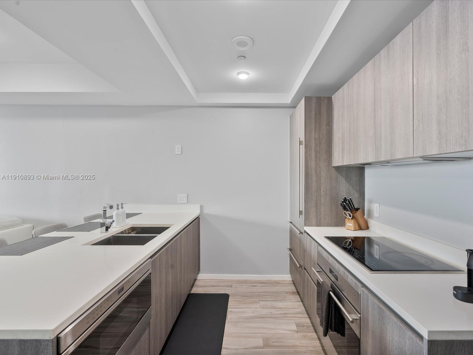 801 SMA RESIDENCES CONDO - Residential Lease