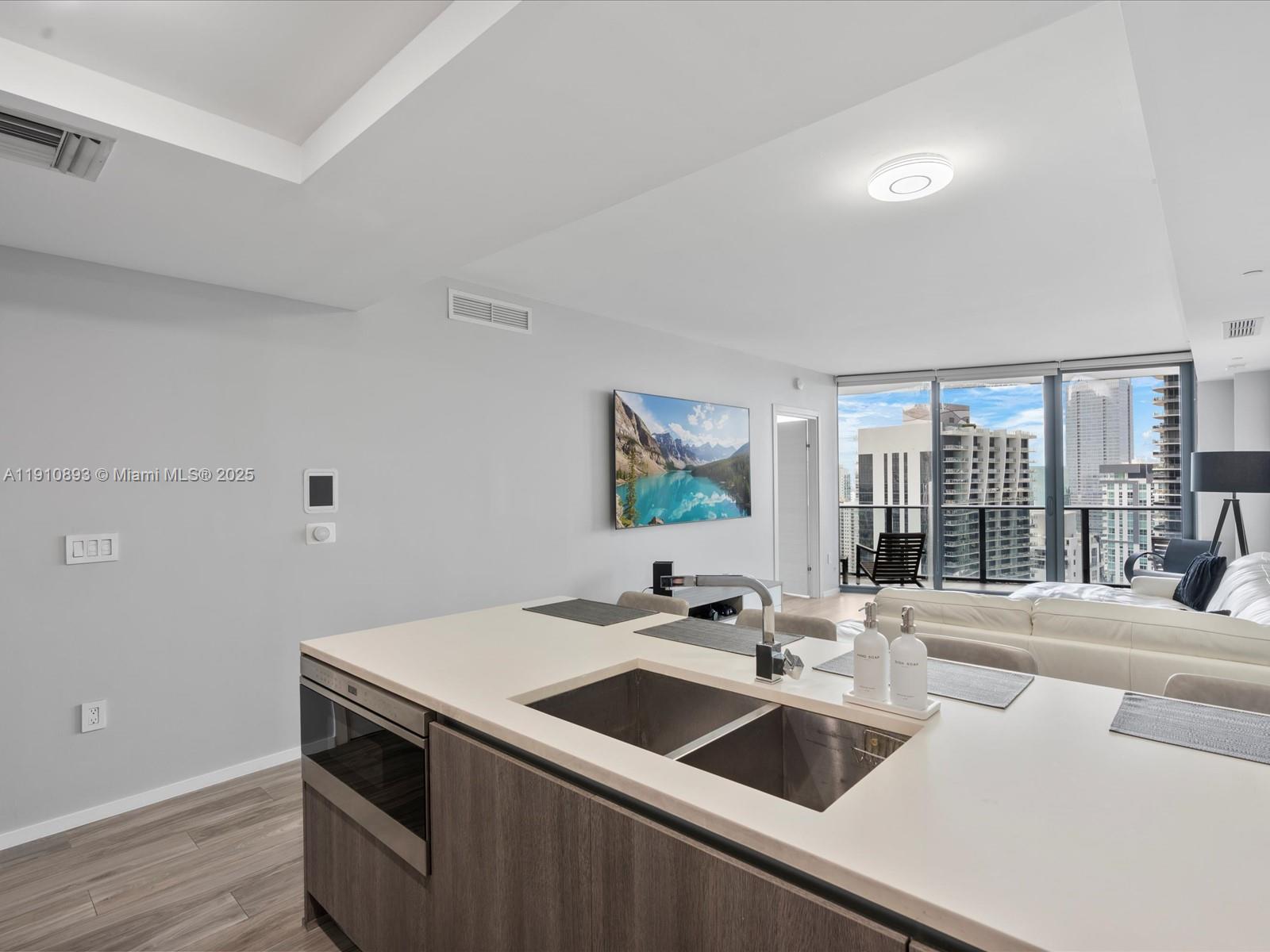 801 SMA RESIDENCES CONDO - Residential Lease