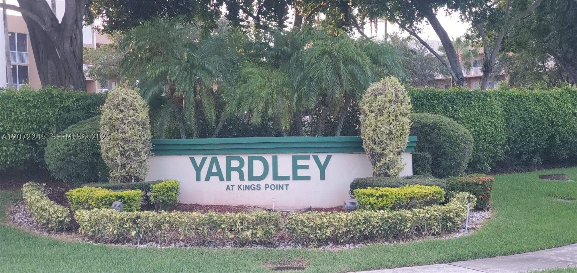 7775 Yardley Dr