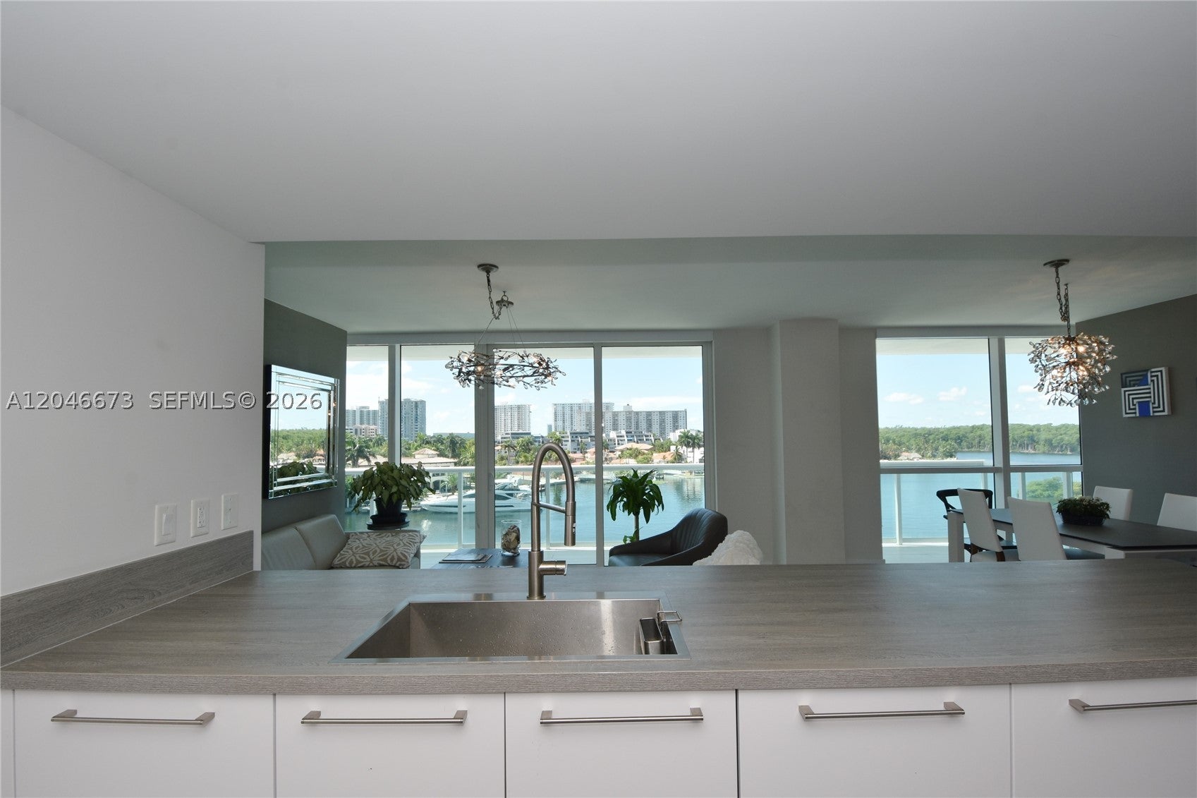 400 Sunny Isles Blvd 521