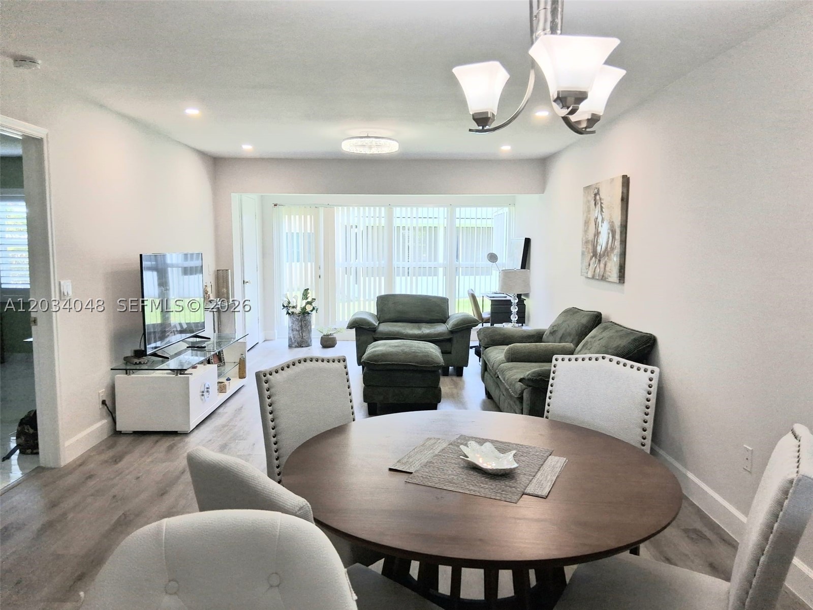 1150 Boxwood Dr 101