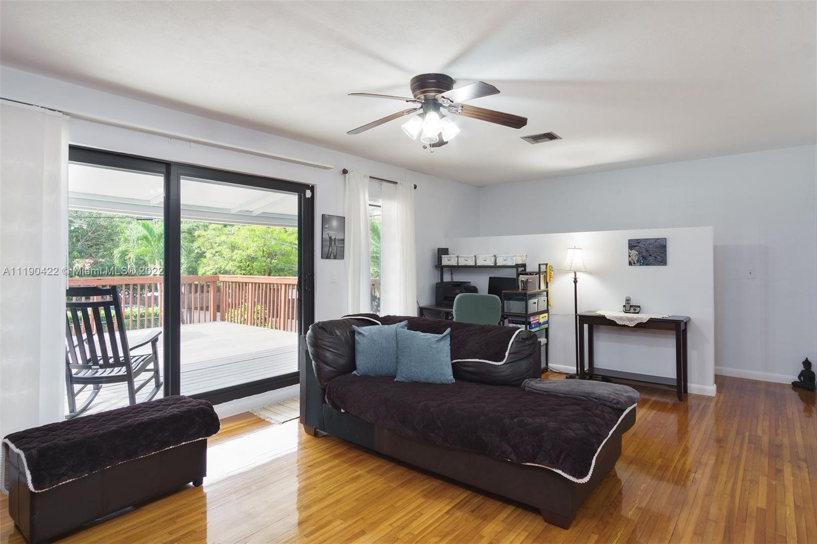 GLENDALE MANOR - Residential