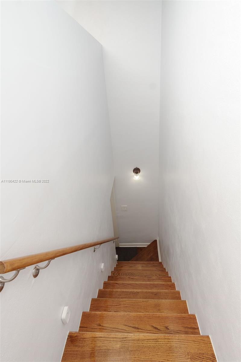 GLENDALE MANOR - Residential