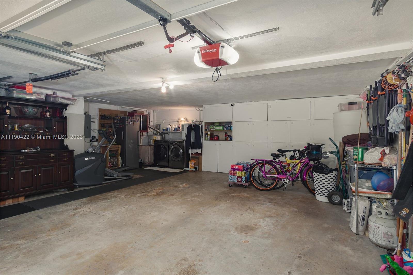 GLENDALE MANOR - Residential