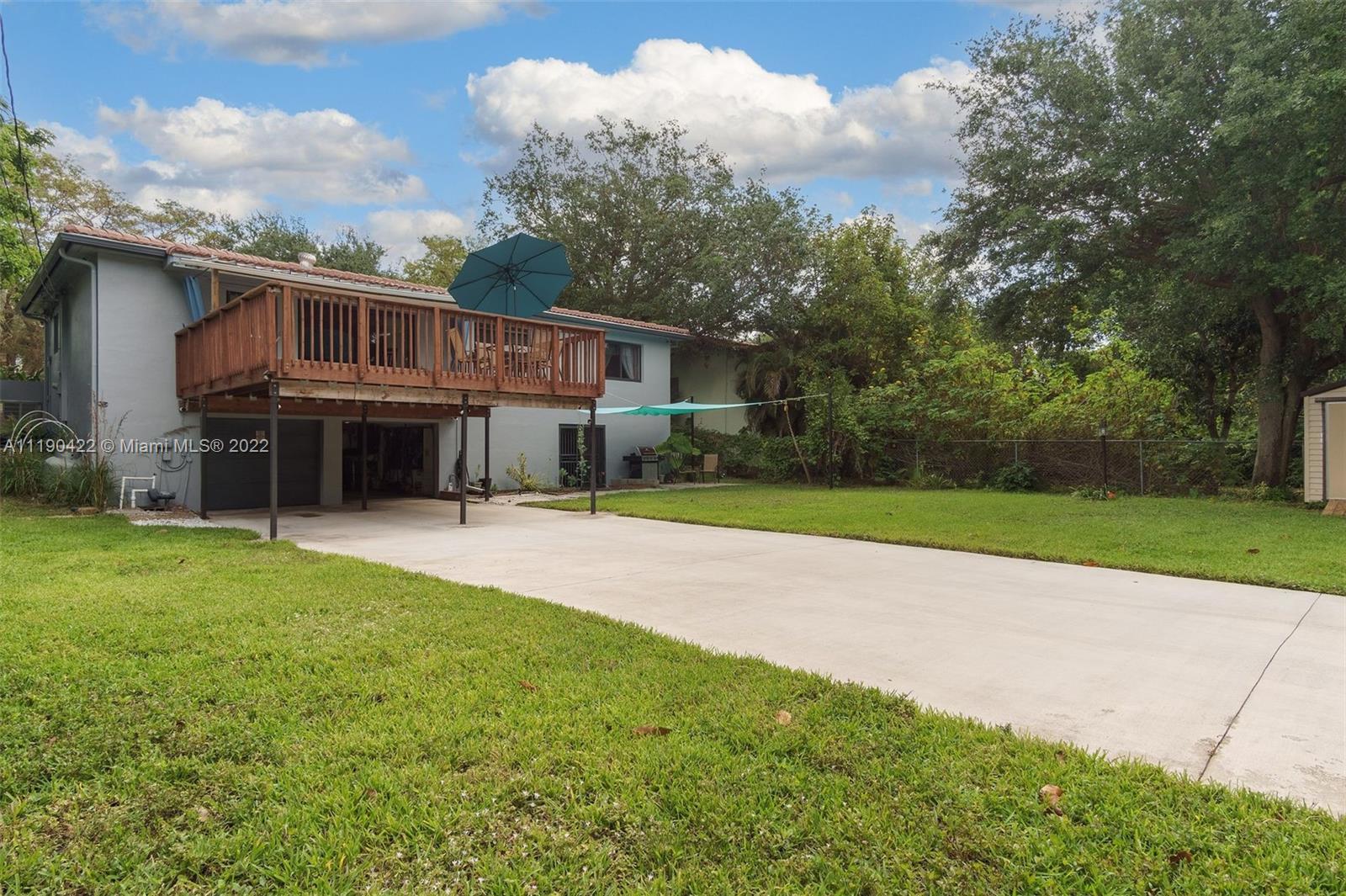 GLENDALE MANOR - Residential