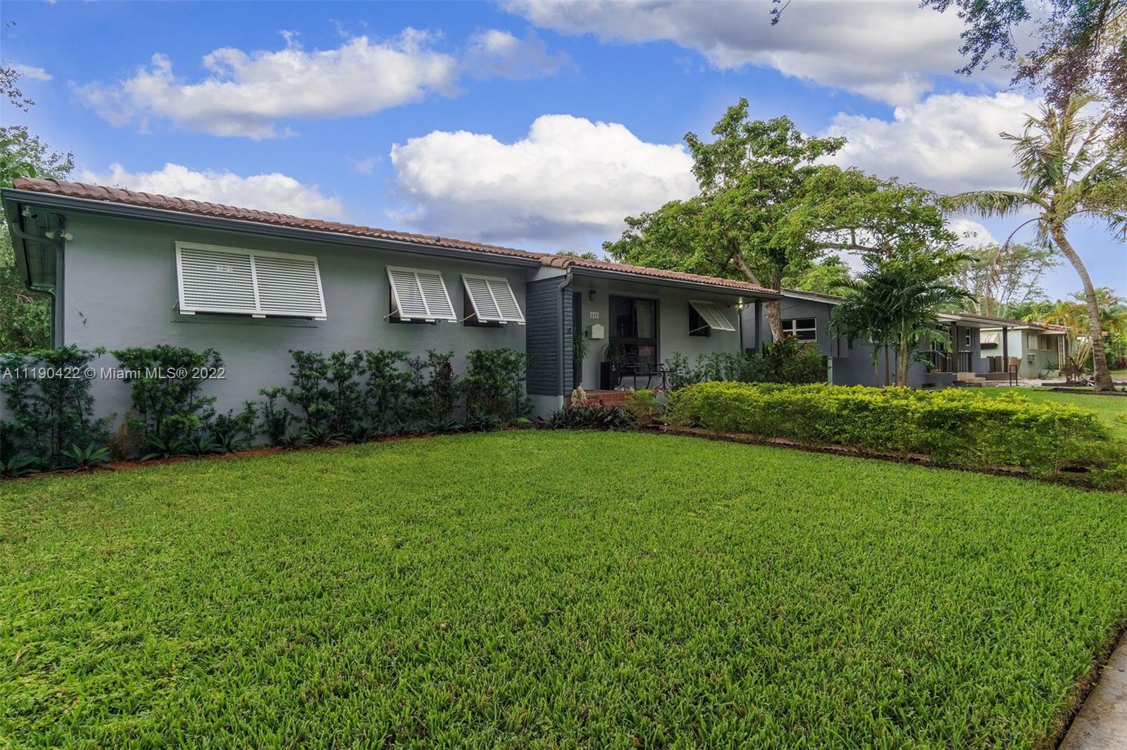 GLENDALE MANOR - Residential