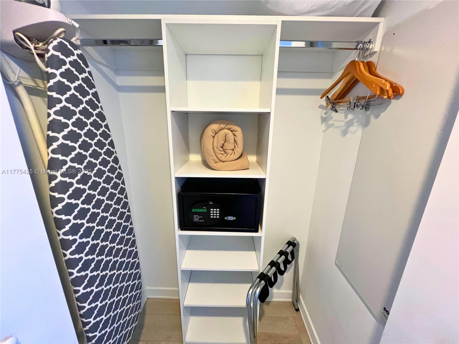 BEACHWALK CONDOMINIUM - Residential