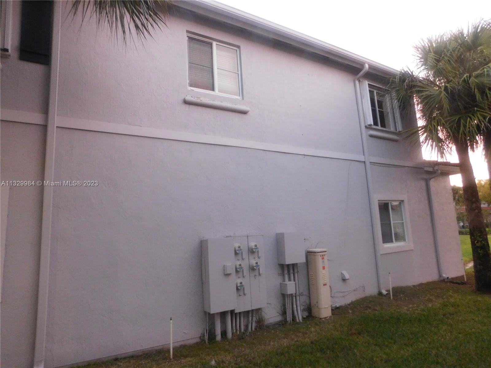 Photo 8 of 32 of 8267 SW 29th St 105 townhome