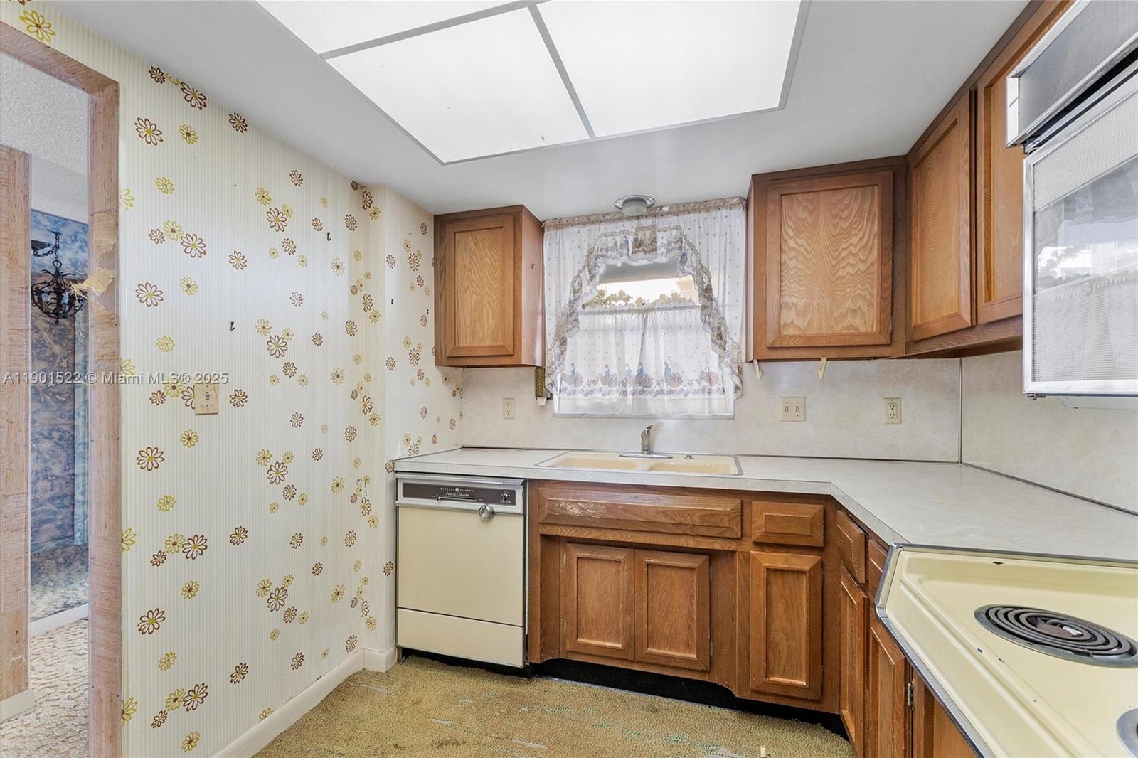 CRANE CREST APTS CO-OP - Residential