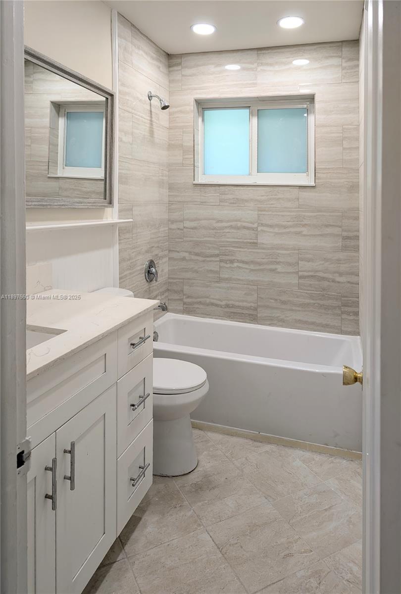 CG RIVIERA SEC 3 REV - Residential Lease