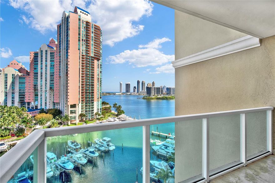 Spectacular apartment in Aventura Marina, completely renovated and all new bathrooms! Master bedroom with a spectacular view of the marina! New dishwasher, new floors, 3 bedrooms with renovated and spacious closet. Includes 2 privileged parking spaces on the 2nd floor plus valet parking service, .. the building has two entertainment areas: A Marina Club house with gym, private classes for residents, party room & pool and another party lounge/bar area with swimming pool and jacuzzi... ideal community for children, the building has 2 public parks of Aventura in the same block and has excellent schools in the area... just 15 min walk from the Aventura mall!