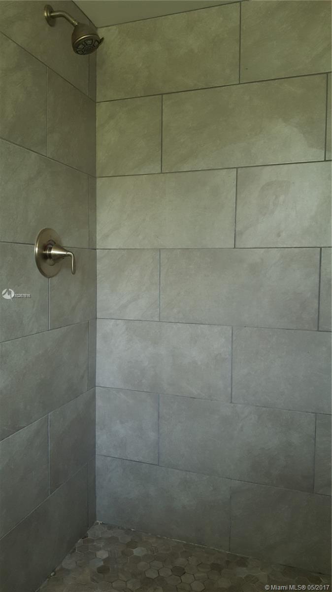 PALM VILLAGE CONDO - Residential Lease