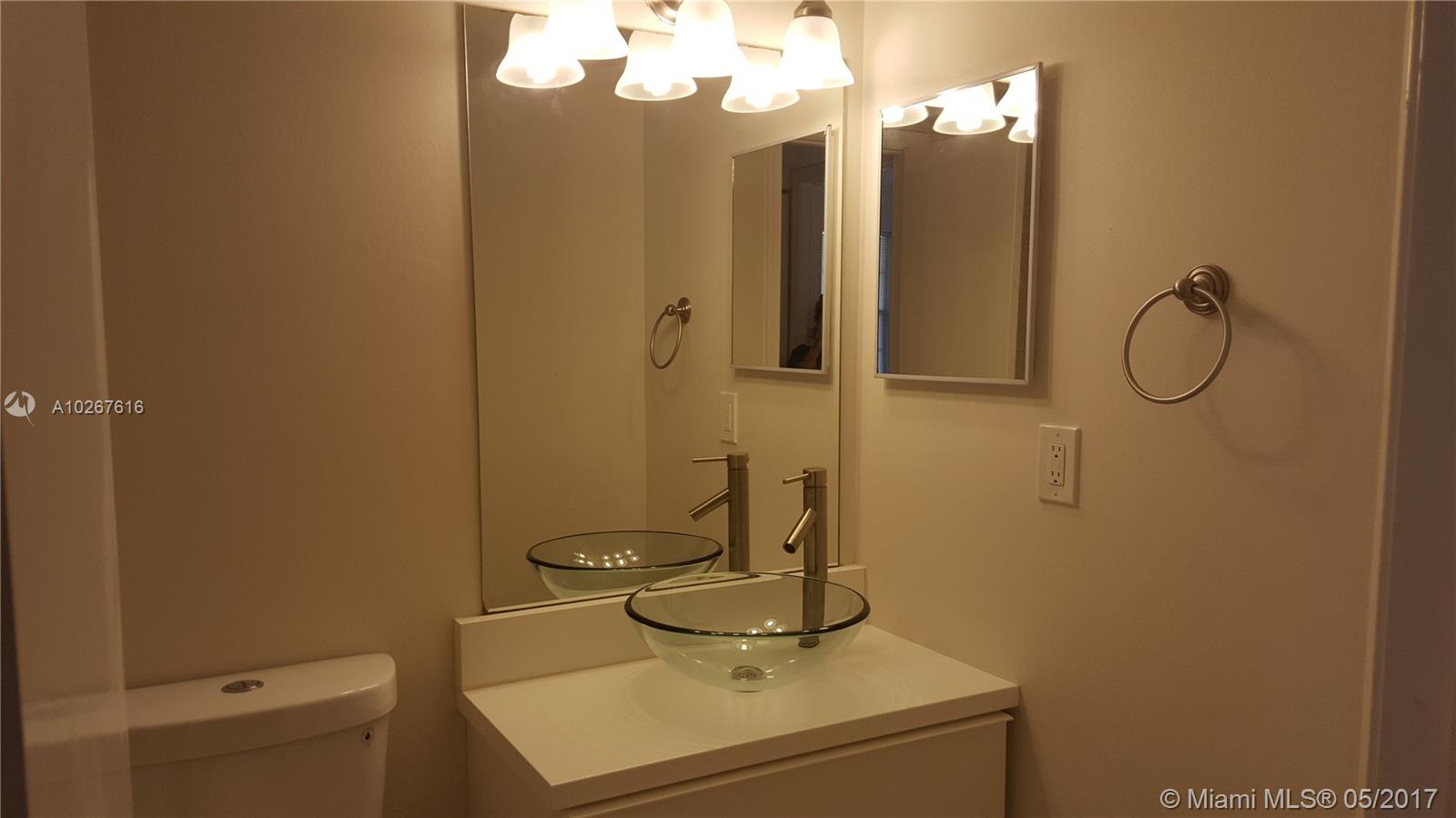 PALM VILLAGE CONDO - Residential Lease