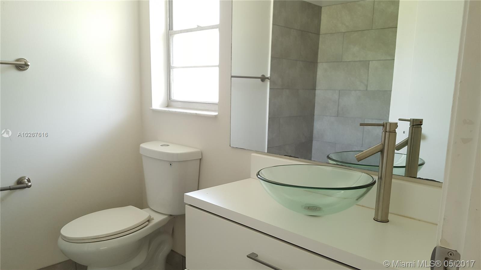 PALM VILLAGE CONDO - Residential Lease