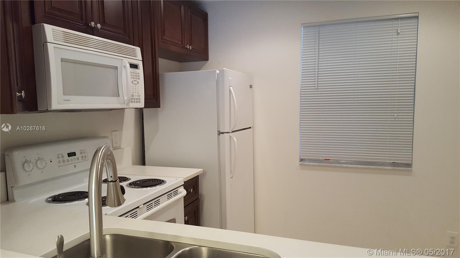 PALM VILLAGE CONDO - Residential Lease