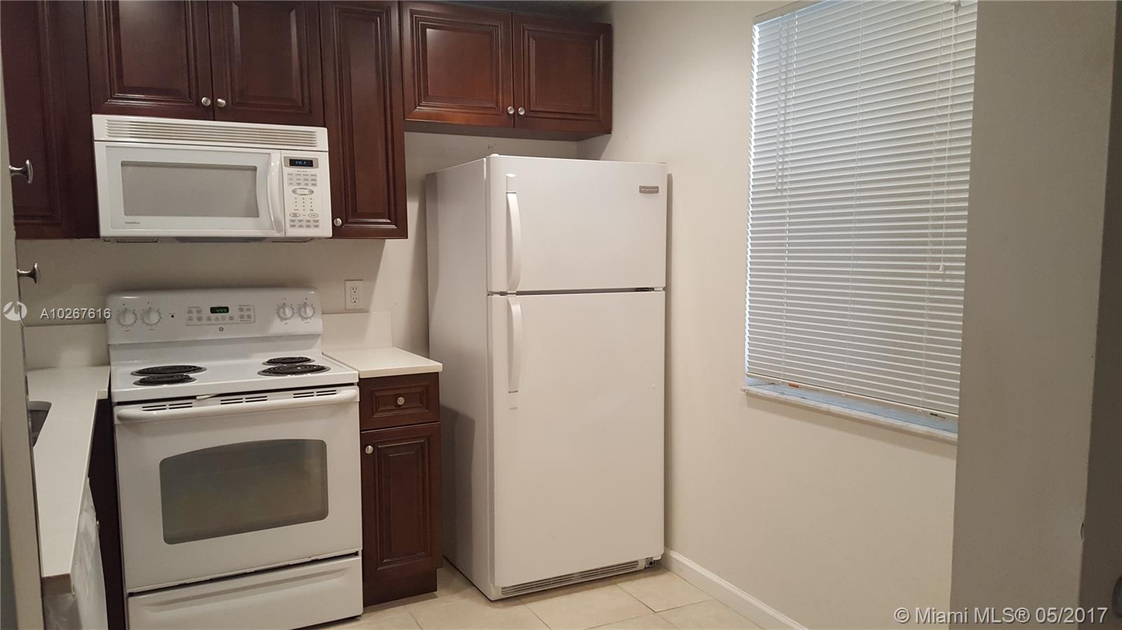 PALM VILLAGE CONDO - Residential Lease