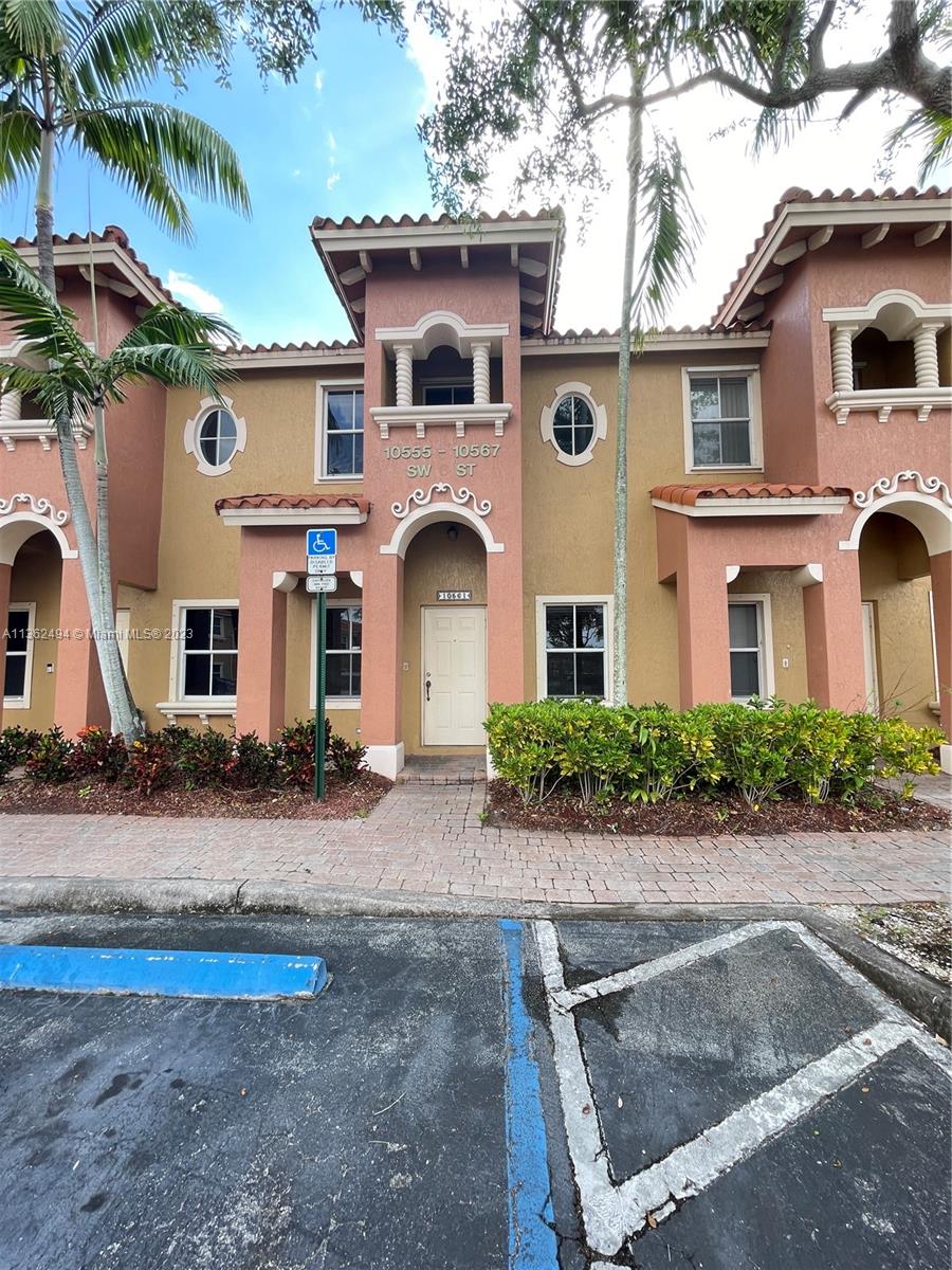 BACK ON MARKET. MIN 650 CREDIT FOR ALL APPLICANTS PER HOA. 2 Bed 2.5 bath townhouse condo located in central of Pembroke Pines. Close to everything. Gated community. 1st tile, 2nd floor wood. 2 assigned parkings. New installed floor on the 2nd!!!