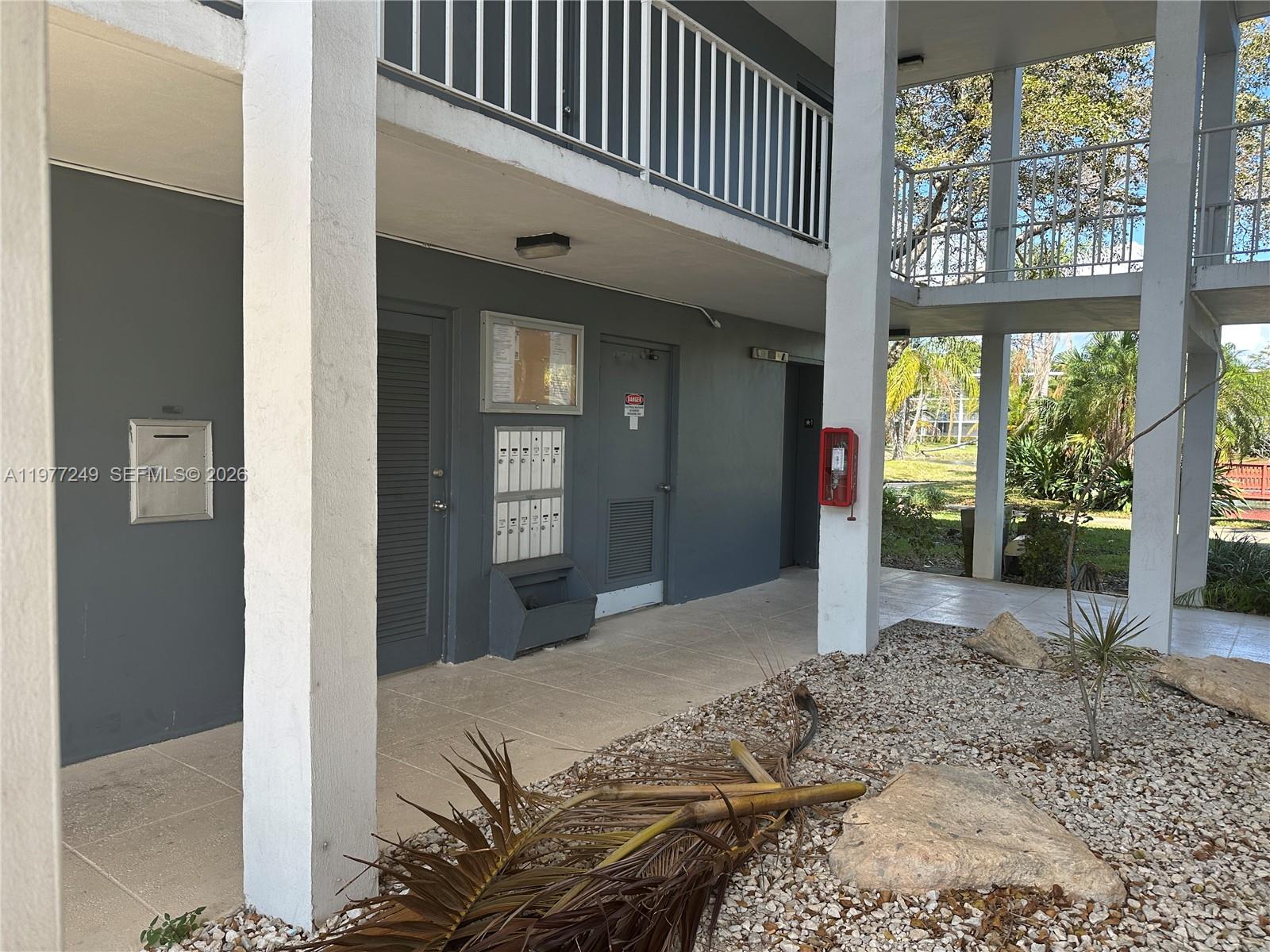 DEERFIELD LAKE CONDOMINIU - Residential