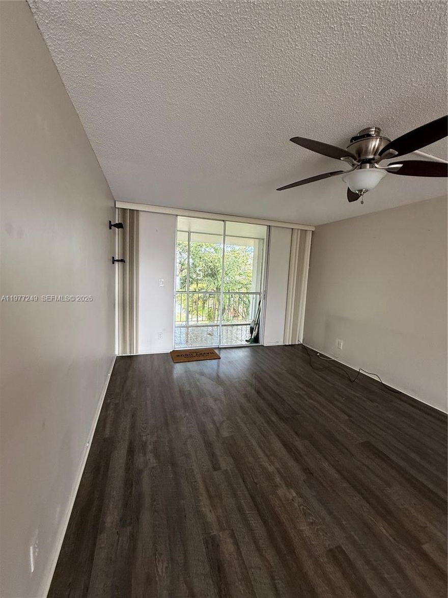 Deerfield Beach 1/1 condo, vacant, east of I-95, great for investment or primary residence.  Tiled and laminate flooring, screened in porch overlooking lush landscaping, lagoon and pool.  Owner motivated , easy to tour, please call me to schedule a tour!